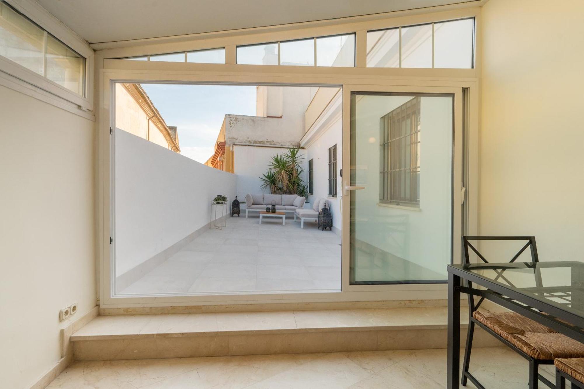 Wide With Terrace & Parking- 3bd 2bth- Alfalfa * Sewilla