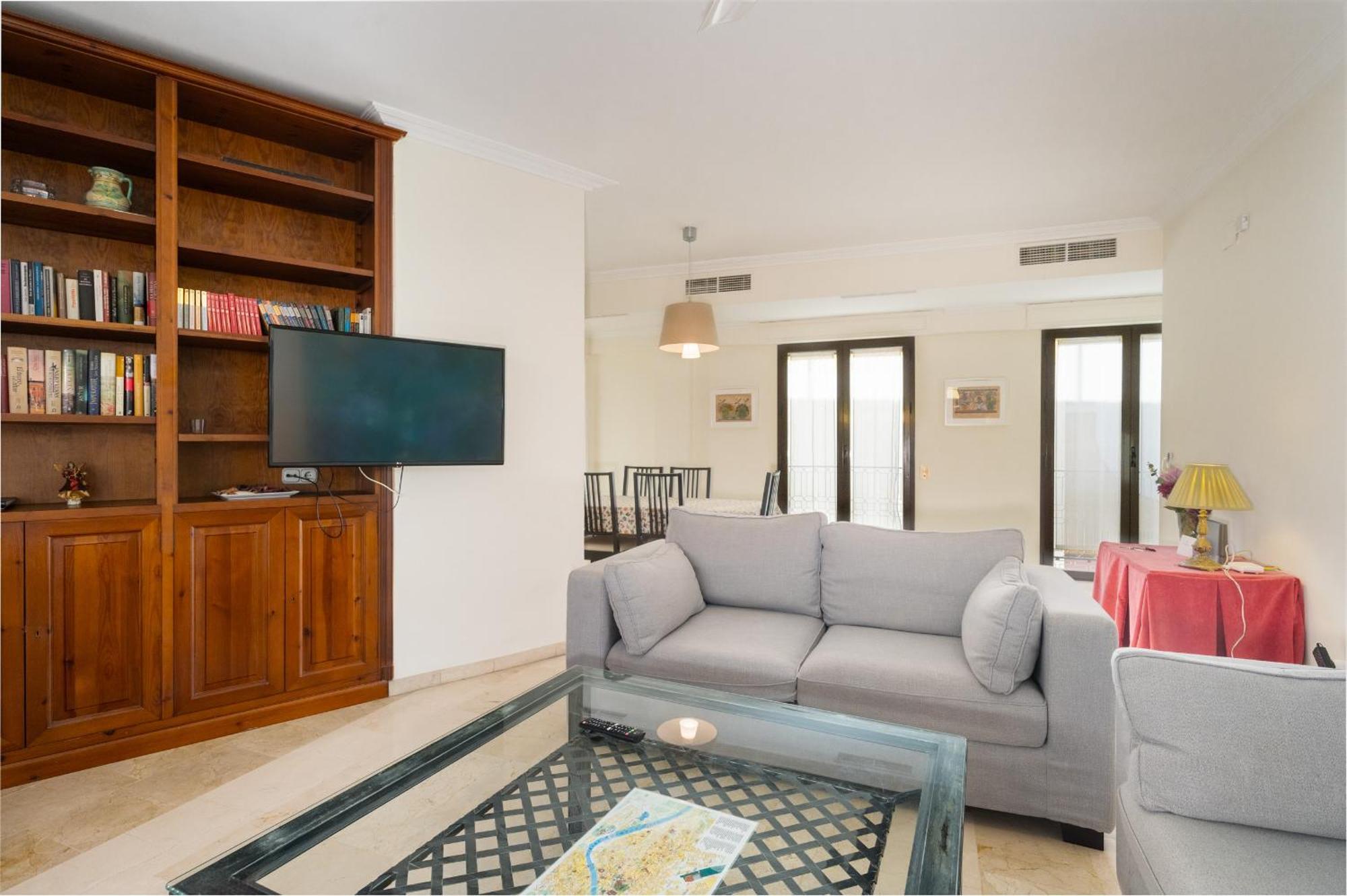 Wide With Terrace & Parking- 3bd 2bth- Alfalfa Sewilla