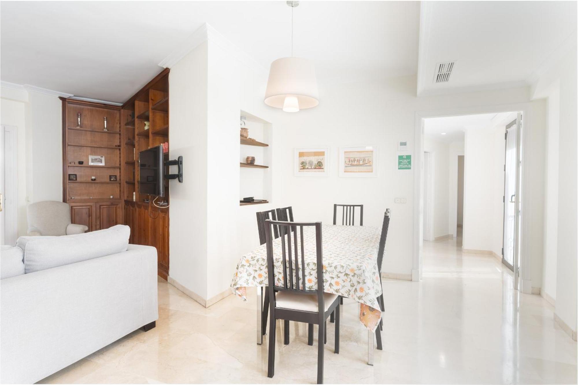 Apartament Wide With Terrace & Parking- 3bd 2bth- Alfalfa *