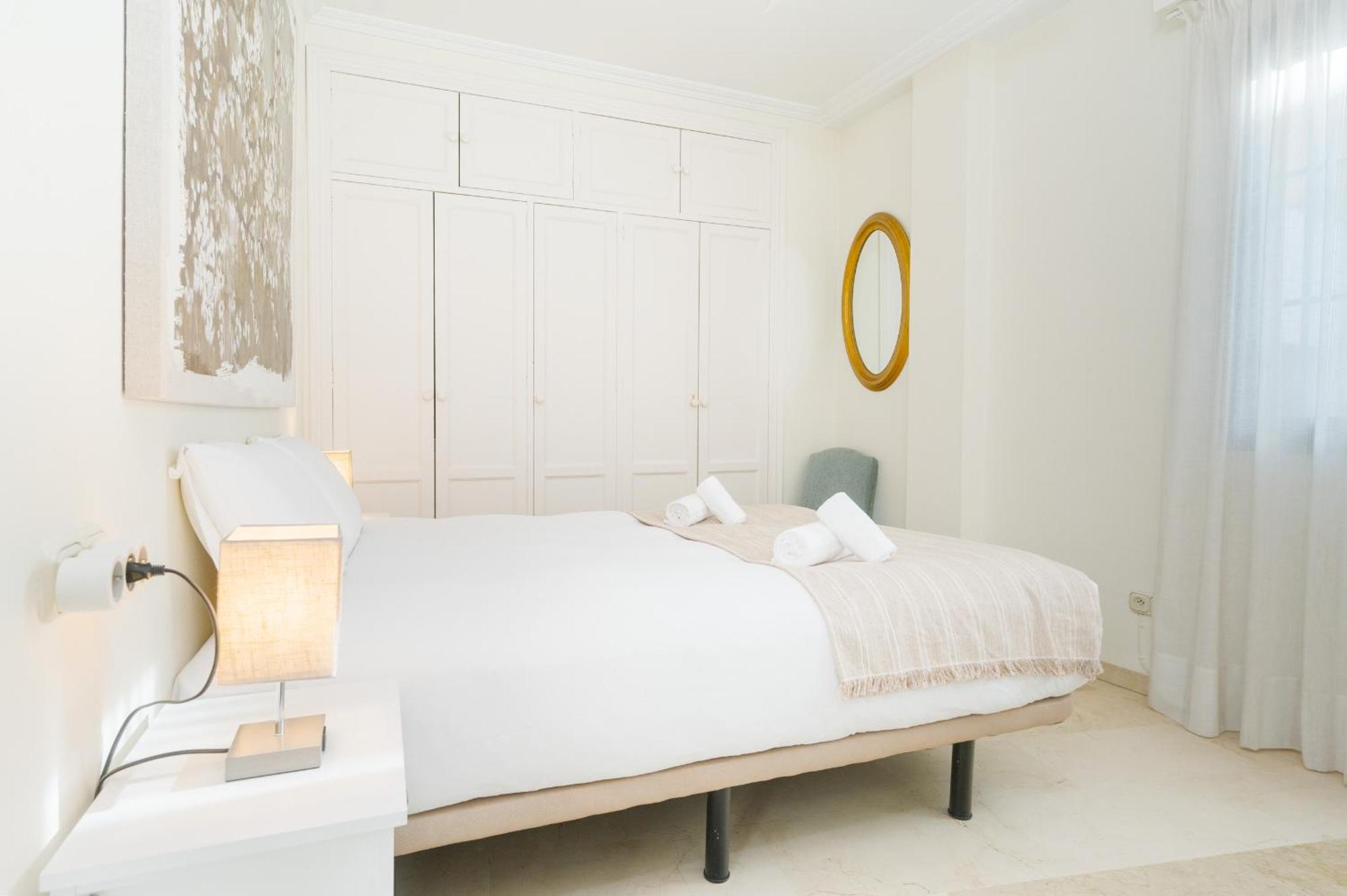 Apartament Wide With Terrace & Parking- 3bd 2bth- Alfalfa Sewilla