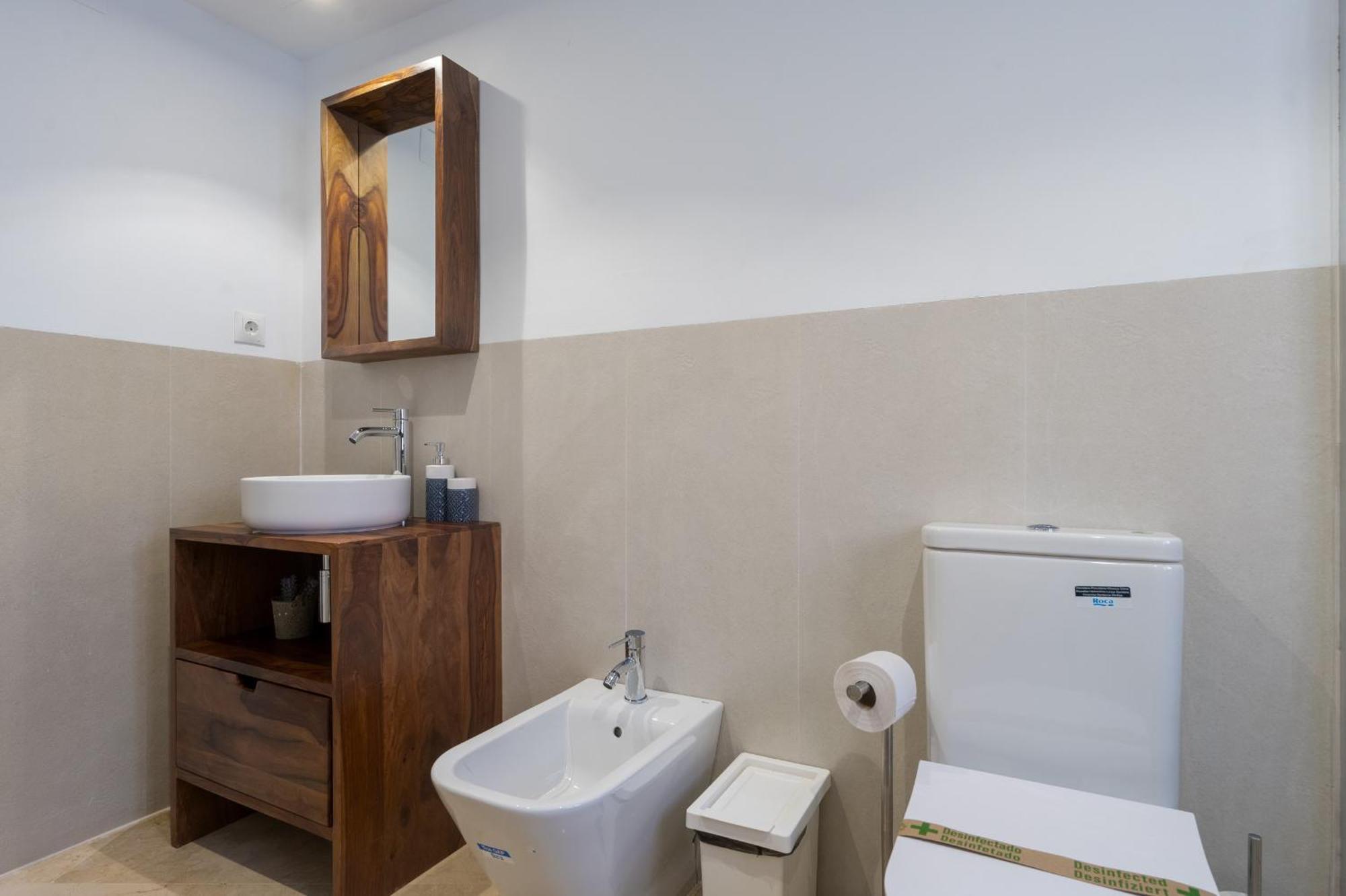 Apartament Wide With Terrace & Parking- 3bd 2bth- Alfalfa *