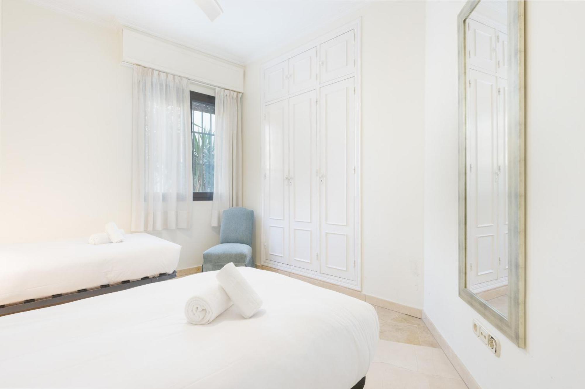 Apartament Wide With Terrace & Parking- 3bd 2bth- Alfalfa Sewilla