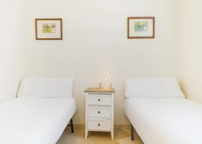 Wide With Terrace & Parking- 3Bd 2Bth- Alfalfa