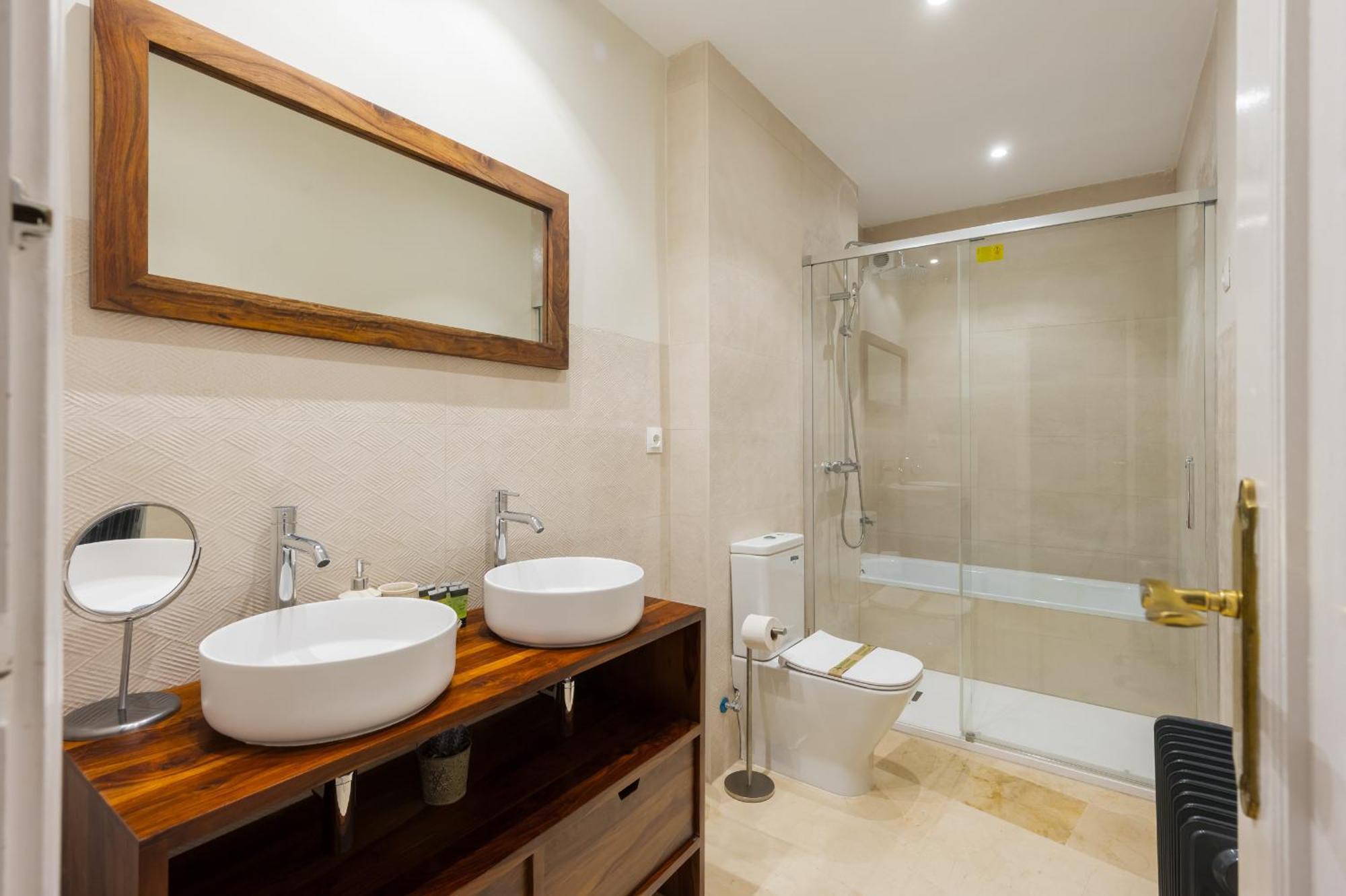 Appartement Wide With Terrace & Parking- 3bd 2bth- Alfalfa